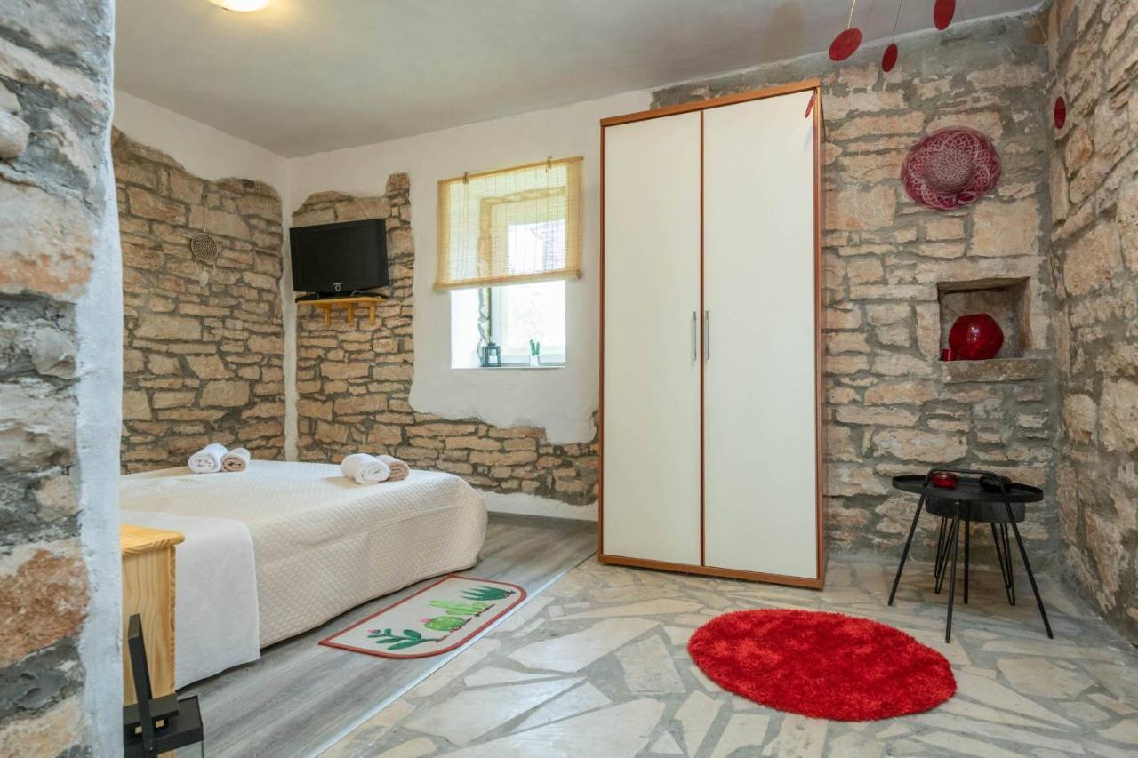 Holiday House Ruba Marčana Buitenkant foto
